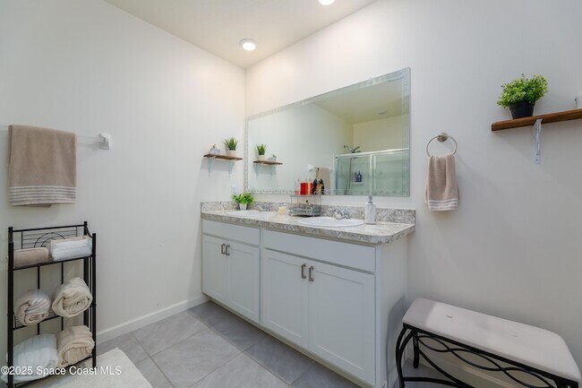 Building Photo - 843 Remington Green Dr SE