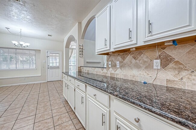 Building Photo - 17935 Western Pass Ln