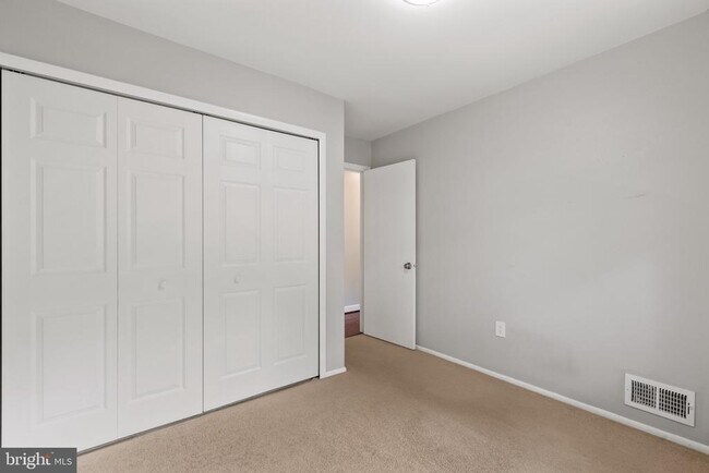 Building Photo - 126 Hopeland Ln