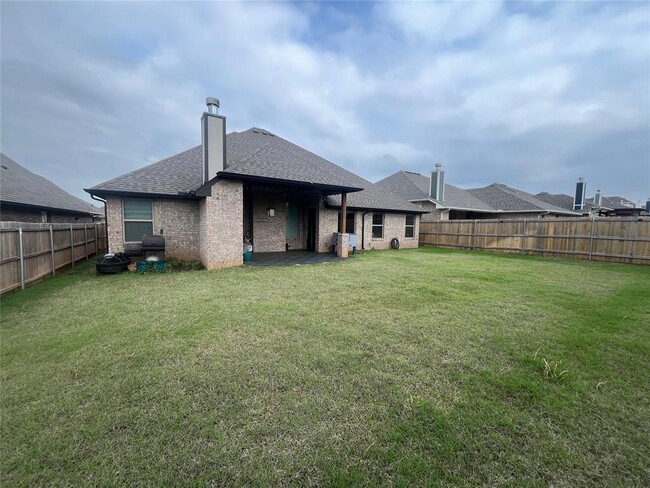 Building Photo - 5405 Carmel Crk Dr