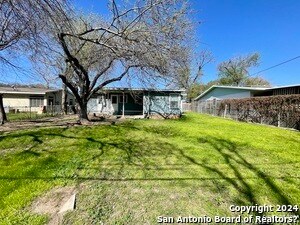 Building Photo - 338 Addax Dr