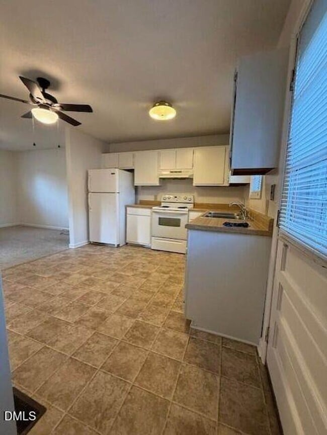 Building Photo - Adorable 2 bed Duplex in Wake Forest! Close to Downtown!