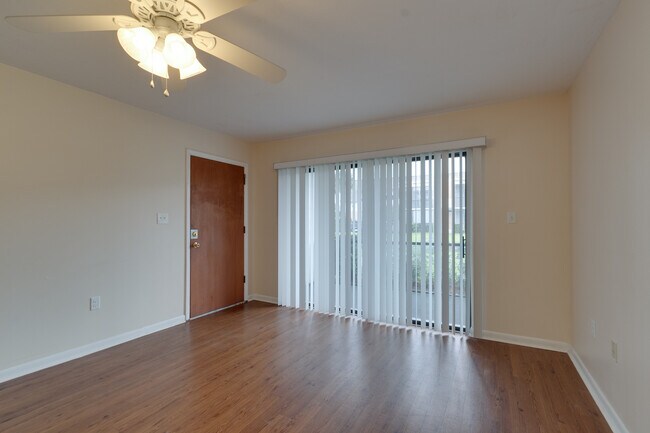 Building Photo - 2700 N Hwy A1A
