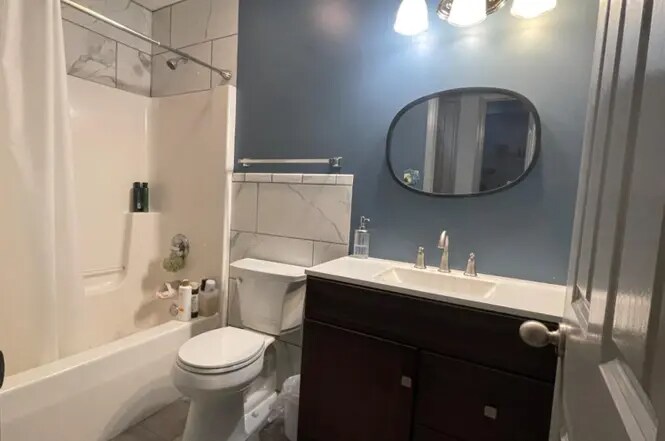 Building Photo - 1140 W 86th Pl