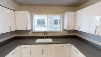 Building Photo - 2 BED 1 BATH APARTMENT FOR RENT IN OREM!!!