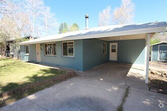 Building Photo - AVAILABLE NOW! Charming Single-Story Home ...