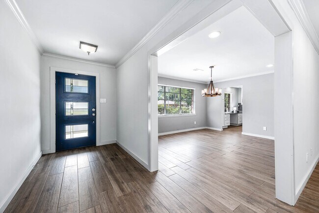 Building Photo - 6030 Warm Springs Rd