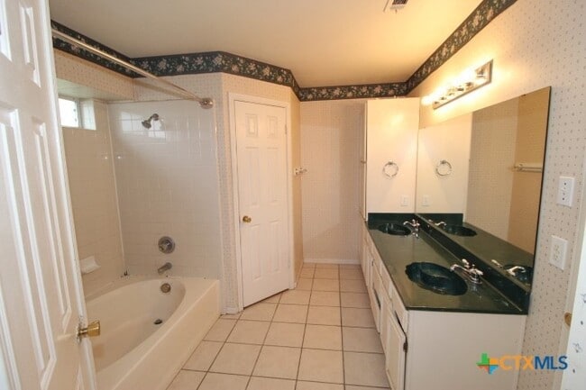 Building Photo - 4209 Adobe Dr