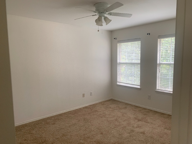 Building Photo - 3204 Paradise Valley Dr