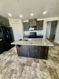 Building Photo - 3104 S Relic Ridge Dr