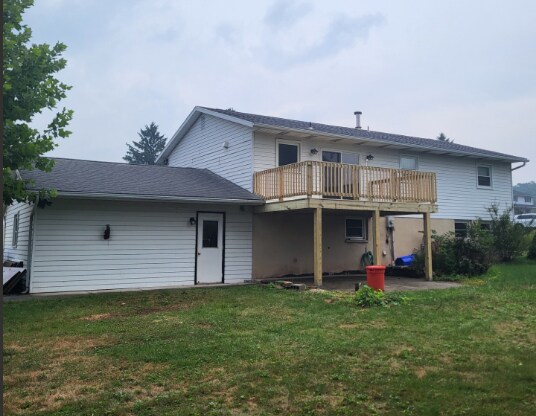 Building Photo - 33 Riverview Dr