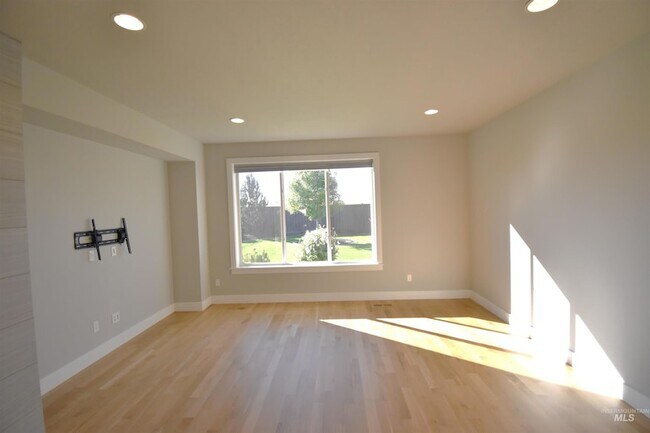 Building Photo - 3241 W Ladle Rapids St