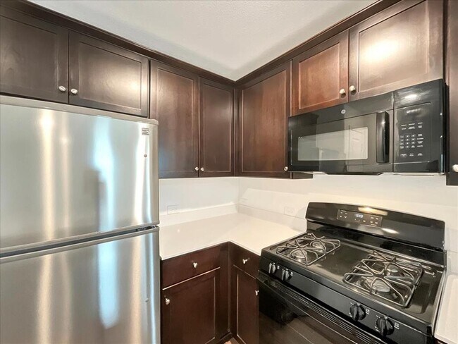 Building Photo - 7509 Jackrabbit Ave