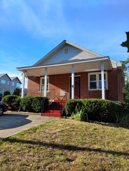 Building Photo - 3821 Kelford St