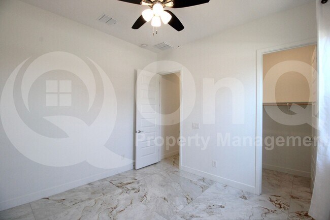 Building Photo - 22721 N 34th St