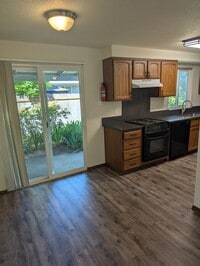 Building Photo - Albany Duplex