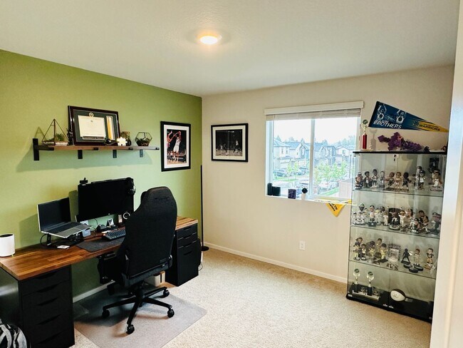 Building Photo - Beautiful Nearly New Ridgefield Home