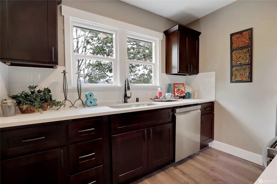 Upper Kitchen - 3819 21st Ave SW