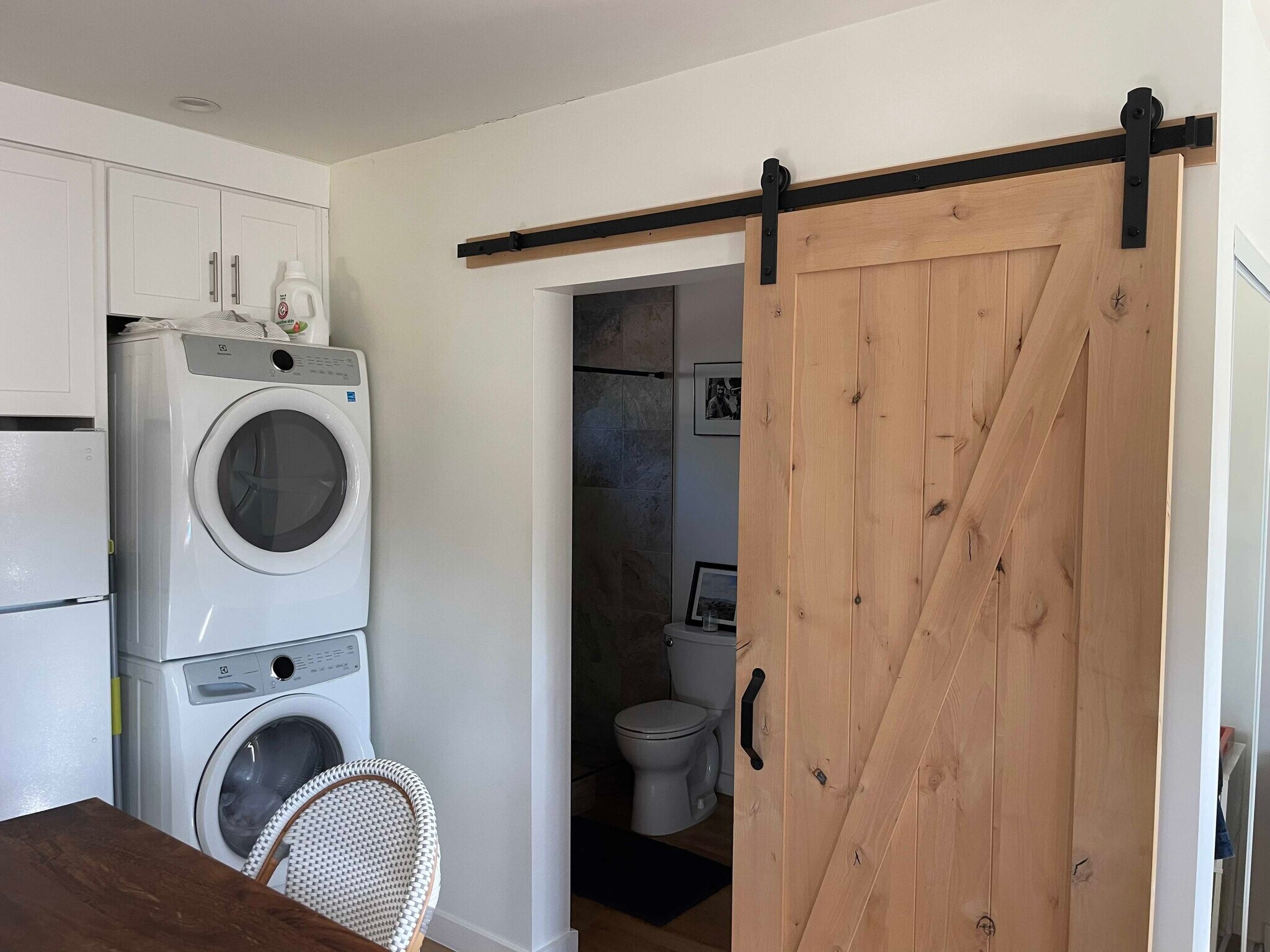 Building Photo - 6207 Goodland Ave