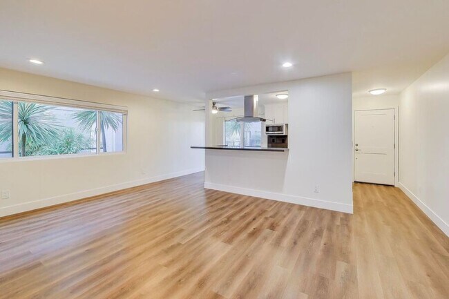 Building Photo - 1662 Hollenback Avenue-12