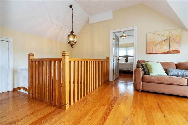 Building Photo - 7 Gibson Ave