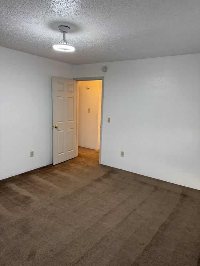 Building Photo - 2663 S Turner St