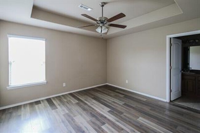 Building Photo - Beautiful East Fayetteville 3 bedroom/2 bath home!