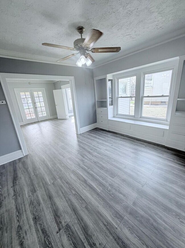 Building Photo - 3341 Desota Ave