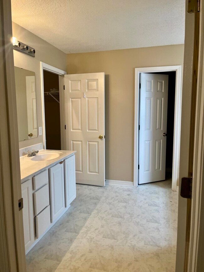 Building Photo - 6278 Heronwalk Dr