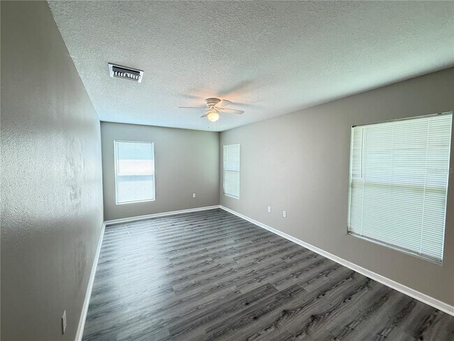 Building Photo - 13481 SW 60th Ave