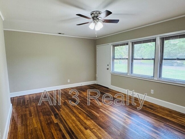 Building Photo - 957 Parkwood Ct