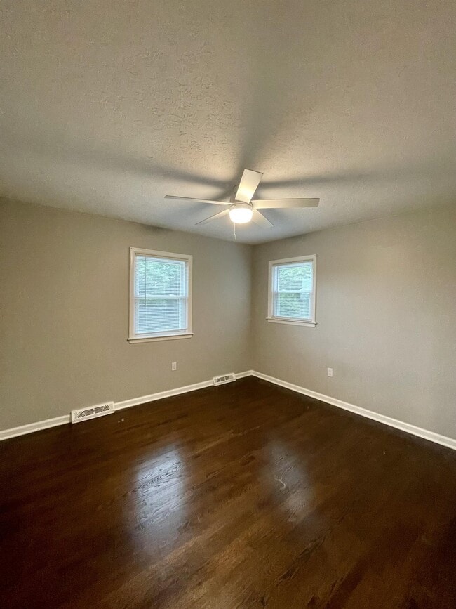 Building Photo - 111 Frederick Dr