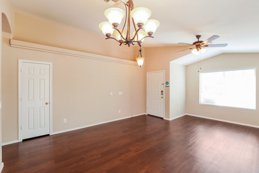 Building Photo - 21818 W Sonora St
