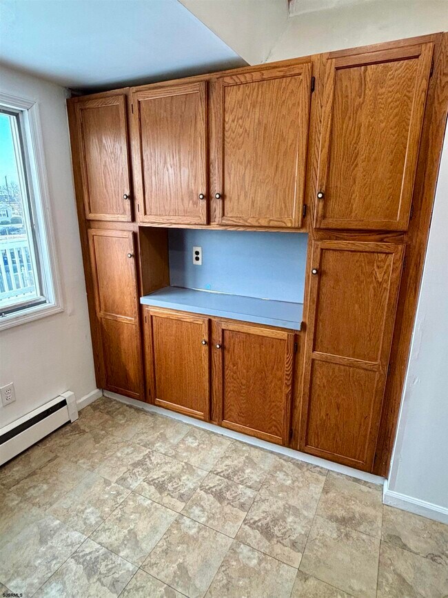 Building Photo - 338 N Harrisburg Ave