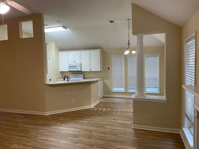 Building Photo - 618 Ridge Park Dr