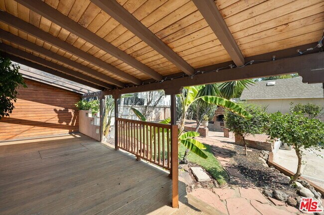 Building Photo - 1320 Eagle Vista Dr