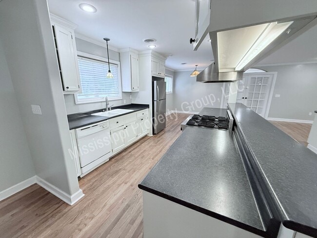 Building Photo - 3BR/3BA For Rent
