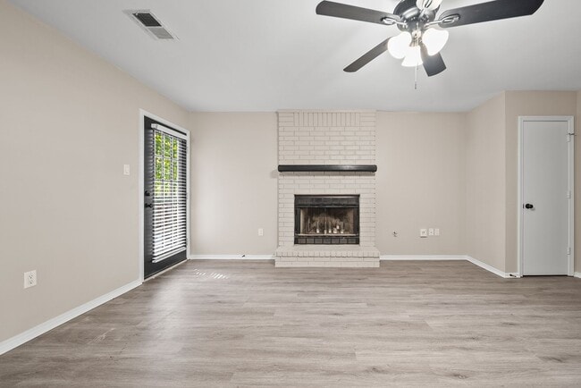 Building Photo - 24 Oak Ridge Dr