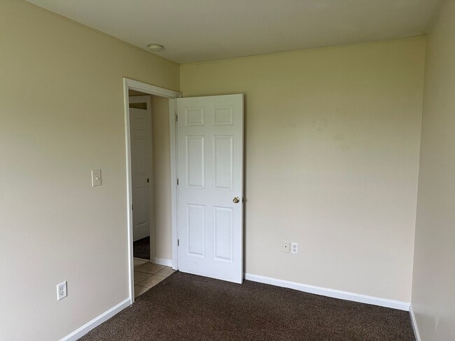 Building Photo - RENTAL HOME 3BD/2BTH