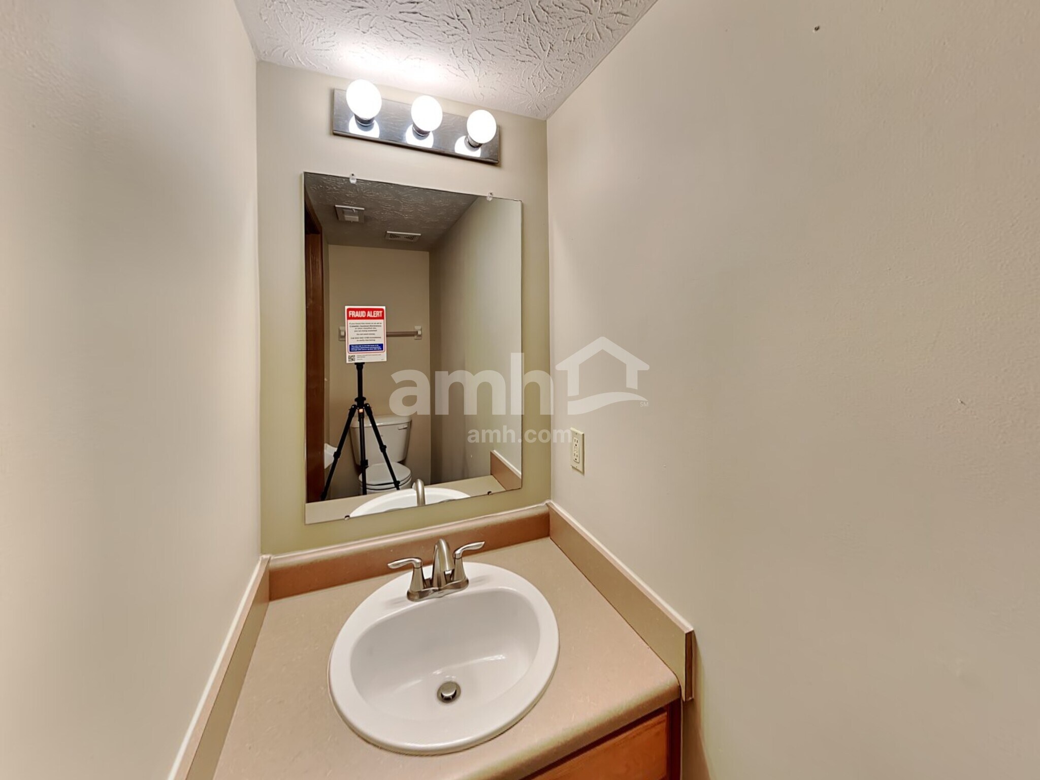 Building Photo - 3862 Liriope St