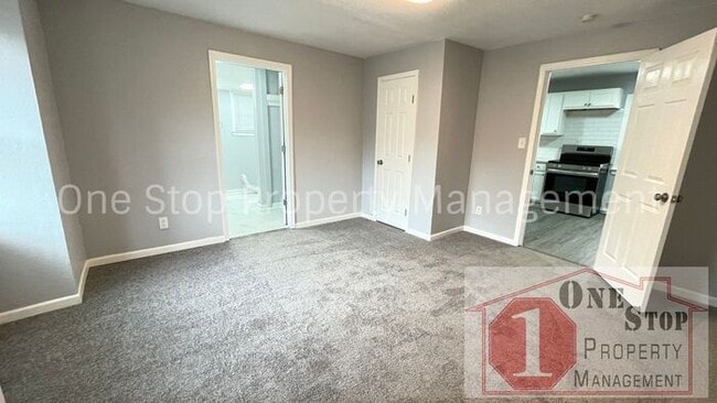 Building Photo - Beautiful 4 Bedroom 2 Bathroom Home in Kan...