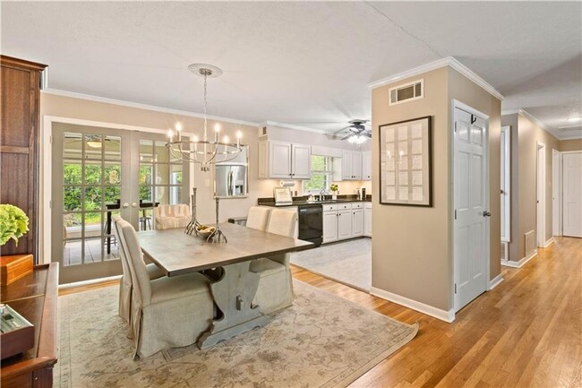 Building Photo - Charming Northside Opelika Home w/ Basement