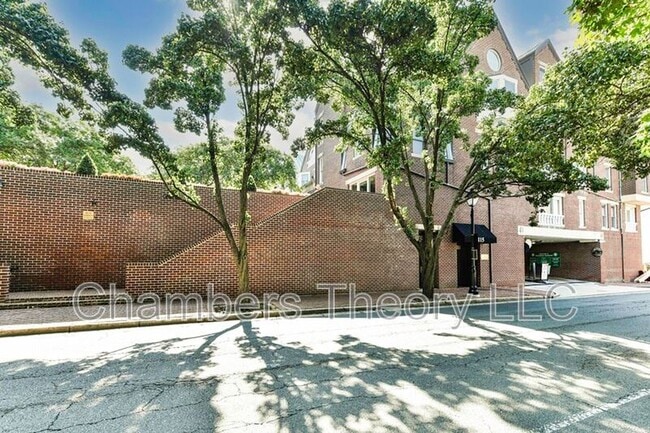 Building Photo - 115 N Lee St