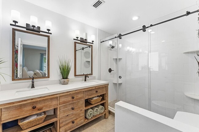 Building Photo - 20 NW 11th St