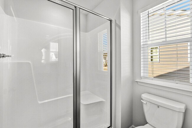 Building Photo - 1212 Vail Dr