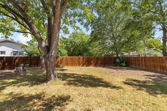 Building Photo - 9717 Hansford Dr