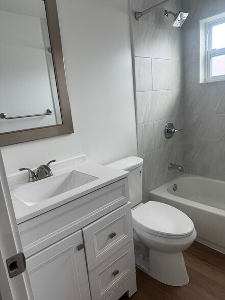 Building Photo - 2267 NW 52nd Ct