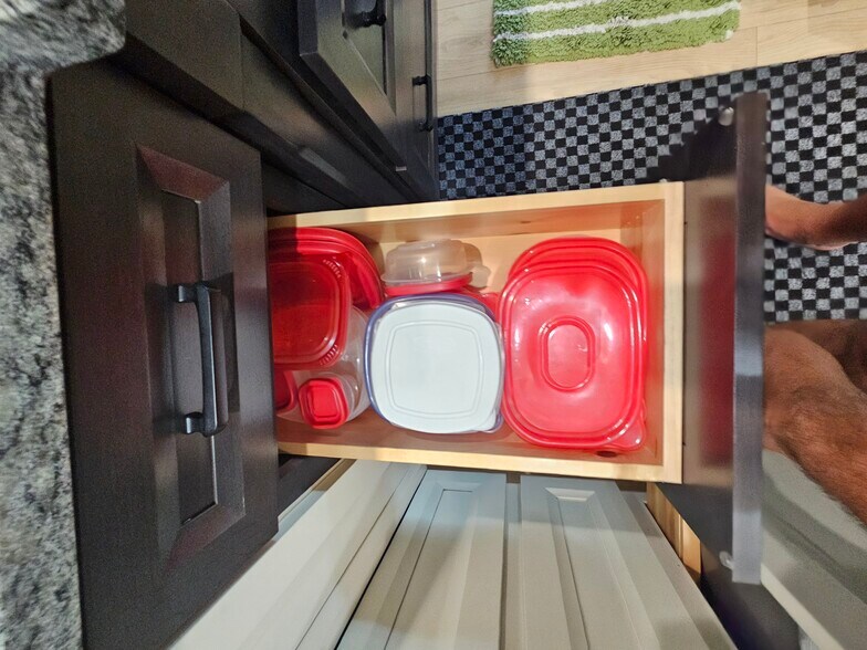 Building Photo - 435 High St