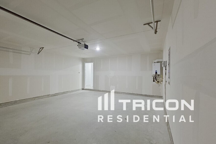 Building Photo - 1662 Lercara Ln