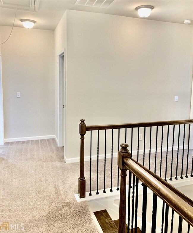 Building Photo - 516 Suwanee Park Terrace